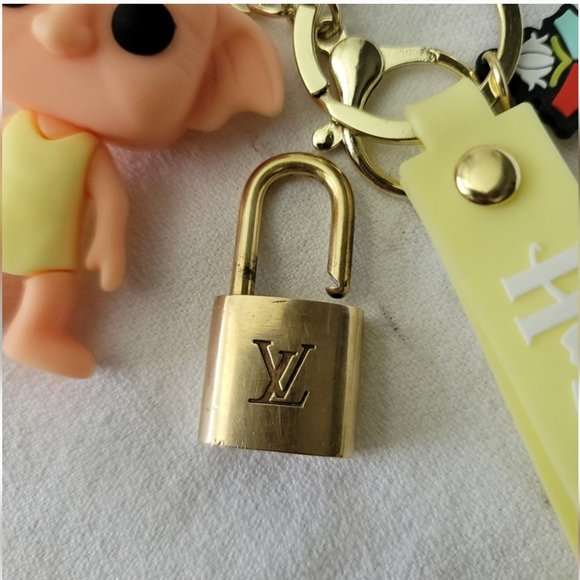 LOUIS VUITTON 301# NO KEY!!!! & HARRY POTTER KEYCHAIN - Picture 2 of 5